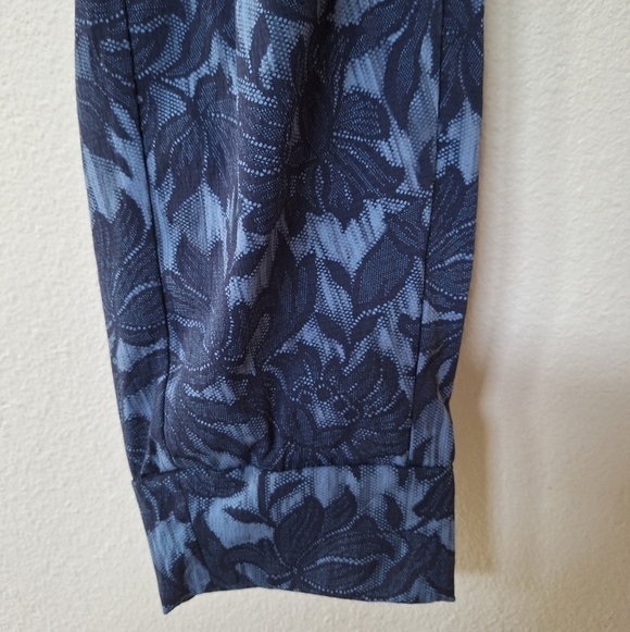 Athleta Womens Trekkie North Joggers in Blue Floral. Size 14 - Picture 5 of 9